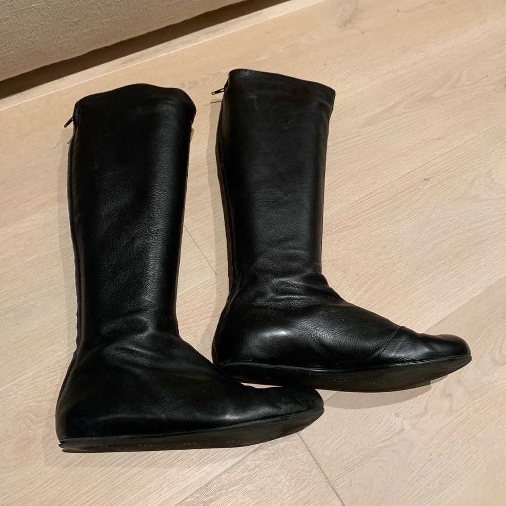 Women’s Fashion Leather Flat Boots To the Knee